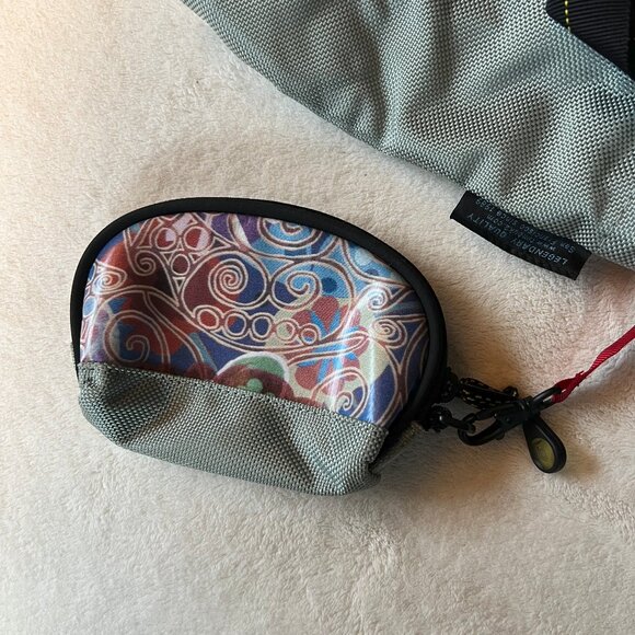 NWT Timbuk2 x Laura Jo Wegman Graphic Tote in silver - Picture 7 of 13